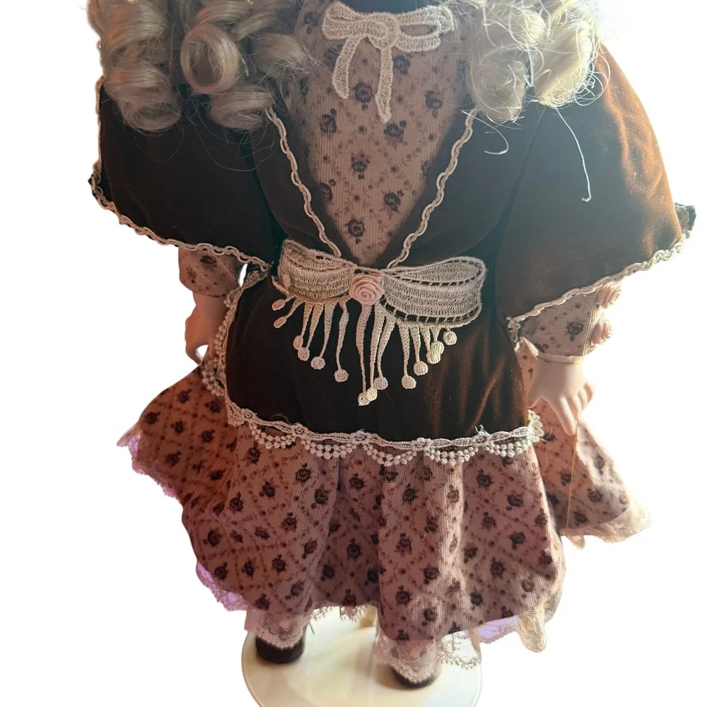 Franklin Heirloom Dolls Unisex 16